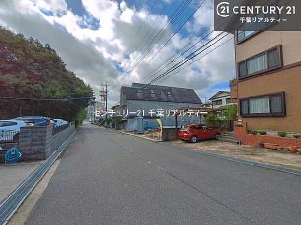 周辺環境や、お客様のご希望に合った物件も一緒にご案内を致します。住宅ローンアドバイザーによるご相談も承ります。当社はお問い合わせに即対応します!お待たせしません!