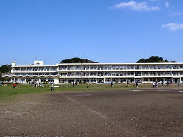 富津市立大貫小学校まで2509m