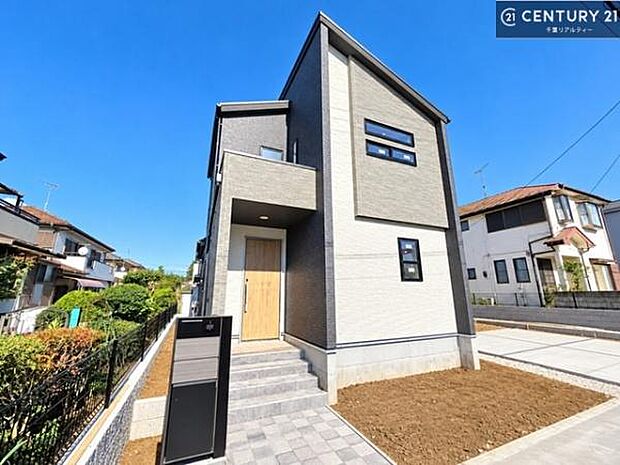 周辺環境や、お客様のご希望に合った物件も一緒にご案内を致します。住宅ローンアドバイザーによるご相談も承ります。当社はお問い合わせに即対応します!お待たせしません!