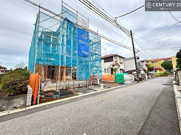 周辺環境や、お客様のご希望に合った物件も一緒にご案内を致します。住宅ローンアドバイザーによるご相談も承ります。当社はお問い合わせに即対応します!お待たせしません!