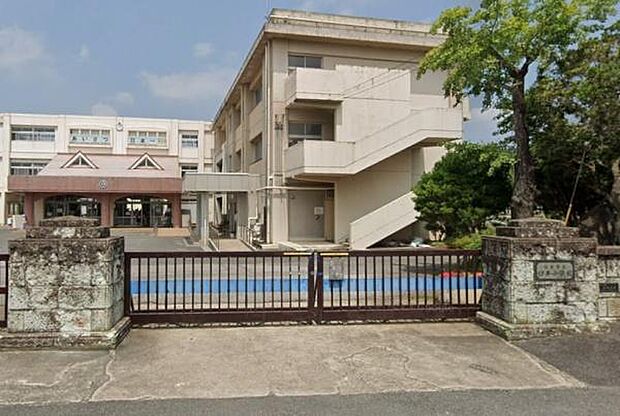 佐倉市立臼井小学校まで684m