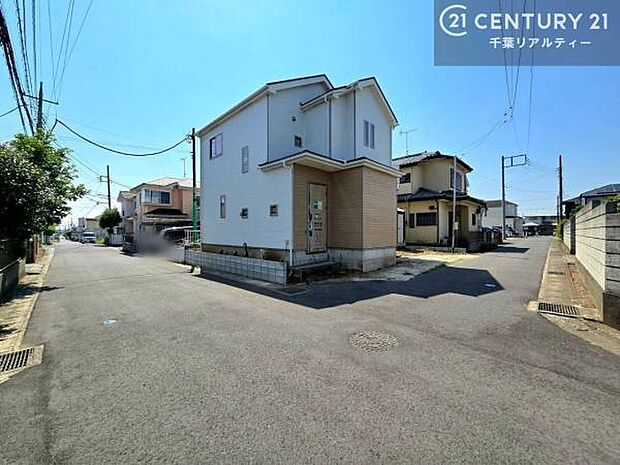 心ゆくまで現地をご覧いただけるよう、即日案内のご用意も整えております。お気軽にお問い合わせの上、理想の暮らしへの一歩をお進めください!
