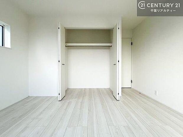 住空間をすっきり使うためには必須ポイントの収納スペースですよね。是非現地でご確認ください！（施工例）
