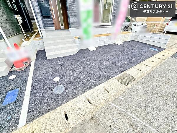 カースペース付きなのでマイカーをお持ちの方も安心ですね！ぜひ現地にてお確かめくださいませ！