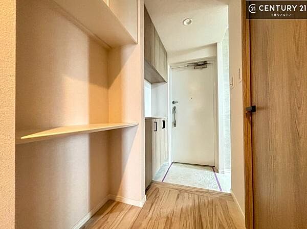 収納が充実しているからこそ、お部屋はいつも広々。掃除や片付けもラクになり、居心地の良い暮らしが続きます。