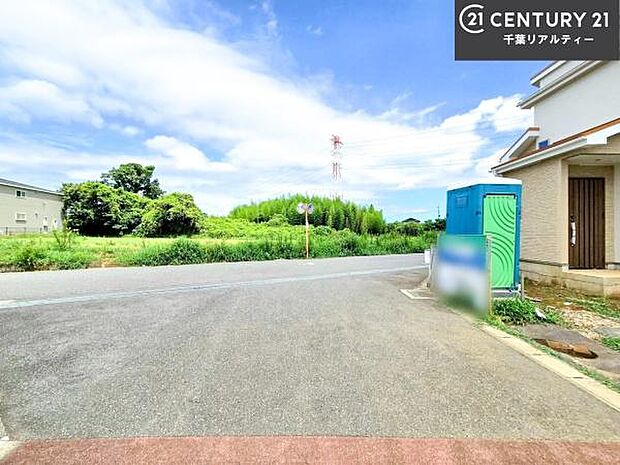 心ゆくまで現地をご覧いただけるよう、即日案内のご用意も整えております。お気軽にお問い合わせの上、理想の暮らしへの一歩をお進めください!
