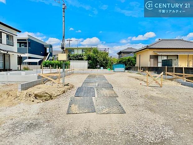 建築途中だからこそ分かる構造のしっかりさ。完成後は理想の住まいとしてお迎えします。これから仕上がる内装にも注目!新生活が楽しみになる住まいです。