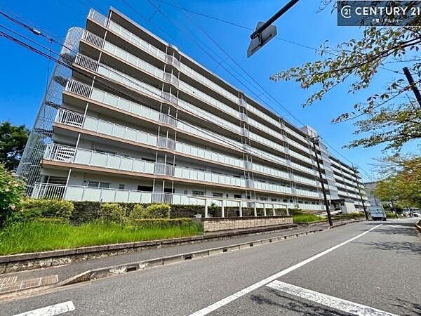 物件探しのご条件・ご要望・ご質問など、何なりと弊社スタッフまでお申し付けください！不動産に関することなら、どのようなことでも誠心誠意対応させて頂きます。