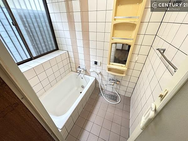 1日の疲れをしっかりと癒してくれる浴室です。おうちの素敵なリラクゼーション場所です！