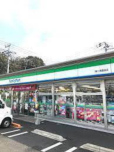 ファミリーマート袖ヶ浦蔵波店まで954m