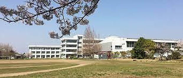 君津市立周南中学校まで813m