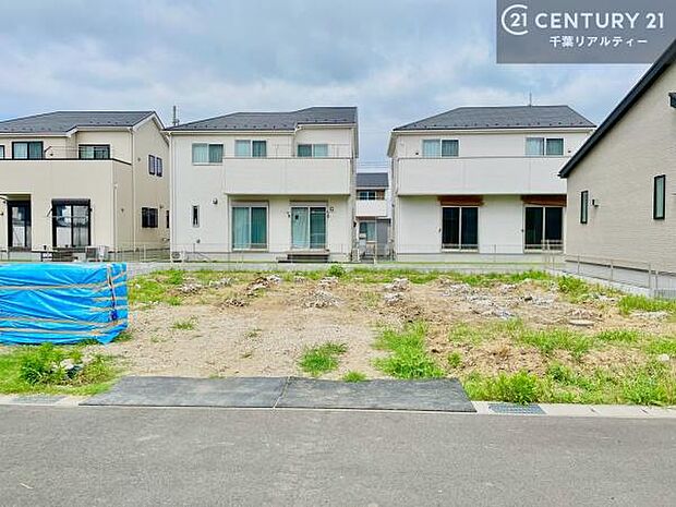 建築途中だからこそ分かる構造のしっかりさ。完成後は理想の住まいとしてお迎えします。これから仕上がる内装にも注目!新生活が楽しみになる住まいです。