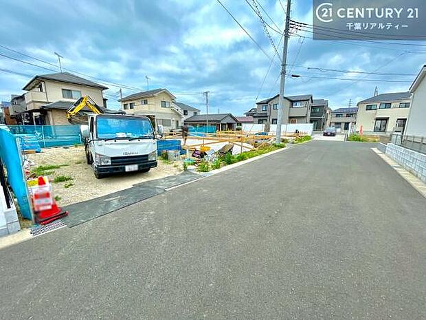 周辺環境や、お客様のご希望に合った物件も一緒にご案内を致します。住宅ローンアドバイザーによるご相談も承ります。当社はお問い合わせに即対応します!お待たせしません!