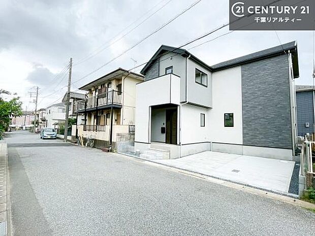 周辺環境や、お客様のご希望に合った物件も一緒にご案内を致します。住宅ローンアドバイザーによるご相談も承ります。当社はお問い合わせに即対応します!お待たせしません!