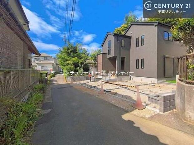 周辺環境や、お客様のご希望に合った物件も一緒にご案内を致します。住宅ローンアドバイザーによるご相談も承ります。当社はお問い合わせに即対応します!お待たせしません!