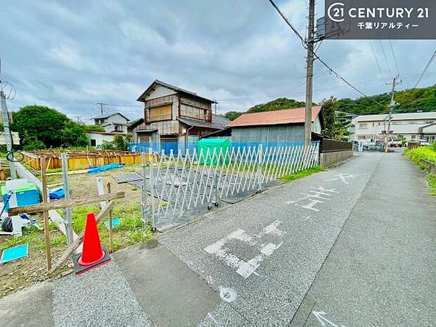 周辺環境や、お客様のご希望に合った物件も一緒にご案内を致します。住宅ローンアドバイザーによるご相談も承ります。当社はお問い合わせに即対応します!お待たせしません!