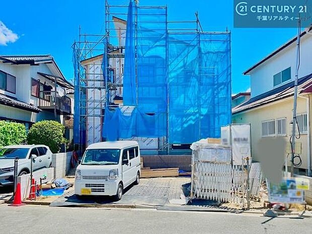 建築途中だからこそ分かる構造のしっかりさ。完成後は理想の住まいとしてお迎えします。これから仕上がる内装にも注目!新生活が楽しみになる住まいです。