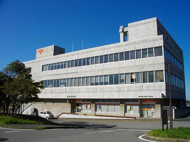青堀郵便局まで936m