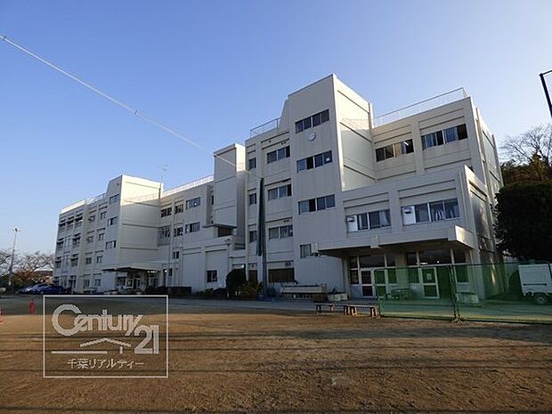 木更津市立木更津第二中学校まで2086m