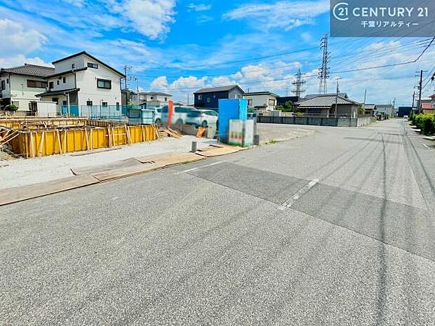 周辺環境や、お客様のご希望に合った物件も一緒にご案内を致します。住宅ローンアドバイザーによるご相談も承ります。当社はお問い合わせに即対応します！お待たせしません！