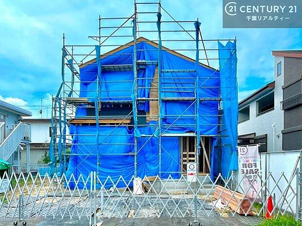 建築途中だからこそ分かる構造のしっかりさ。完成後は理想の住まいとしてお迎えします。これから仕上がる内装にも注目!新生活が楽しみになる住まいです。