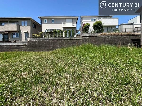 お好きなハウスメーカーで理想のお家が建てられます。物件情報だけでなく、周辺環境等も一緒にご案内！