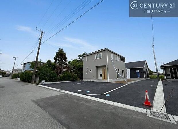 周辺環境や、お客様のご希望に合った物件も一緒にご案内を致します。住宅ローンアドバイザーによるご相談も承ります。当社はお問い合わせに即対応します!お待たせしません!