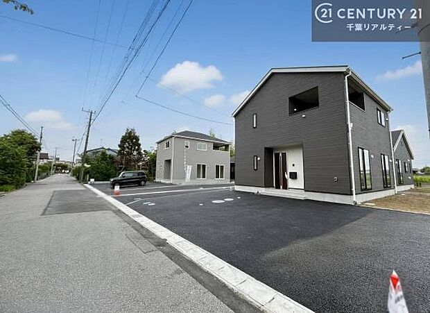 周辺環境や、お客様のご希望に合った物件も一緒にご案内を致します。住宅ローンアドバイザーによるご相談も承ります。当社はお問い合わせに即対応します！お待たせしません！