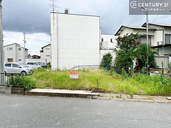 住宅ローンに関するご相談・ご質問も、どしどし受け付けております！有資格のアドバイザーが的確にお答えします。もちろん、無理のない資金計画のご提案もさせて頂きます！