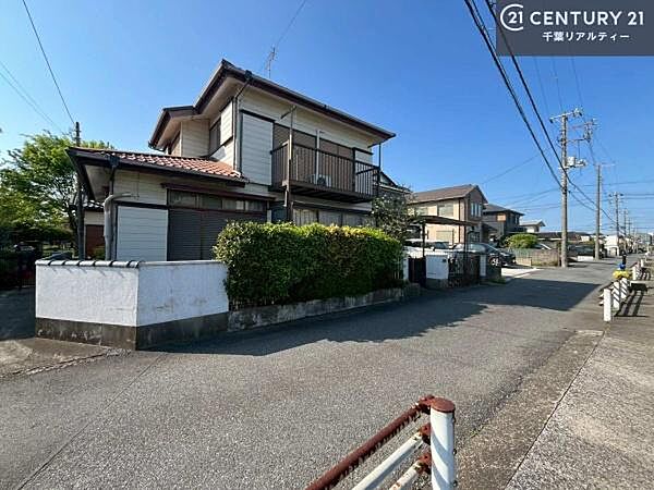 周辺環境や、お客様のご希望に合った物件も一緒にご案内を致します。住宅ローンアドバイザーによるご相談も承ります。当社はお問い合わせに即対応します！お待たせしません！