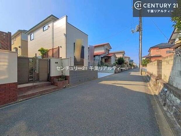 周辺環境や、お客様のご希望に合った物件も一緒にご案内を致します。住宅ローンアドバイザーによるご相談も承ります。当社はお問い合わせに即対応します!お待たせしません!