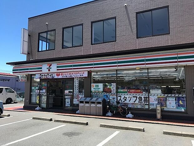 セブンイレブン木更津岩根店まで855m