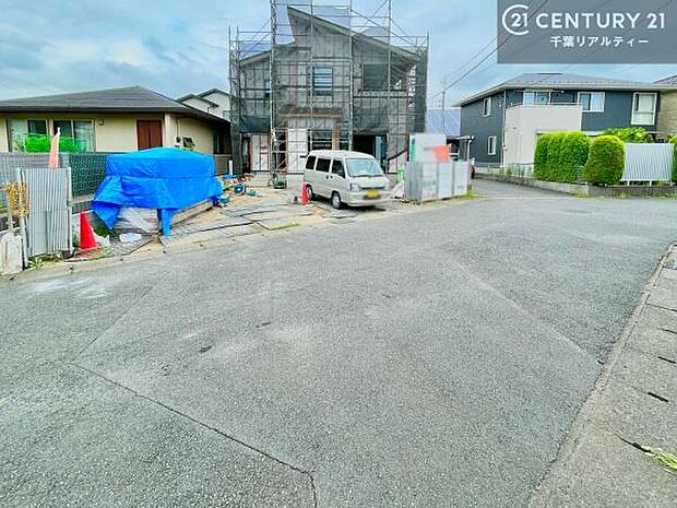 周辺環境や、お客様のご希望に合った物件も一緒にご案内を致します。住宅ローンアドバイザーによるご相談も承ります。当社はお問い合わせに即対応します!お待たせしません!