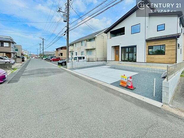 周辺環境や、お客様のご希望に合った物件も一緒にご案内を致します。住宅ローンアドバイザーによるご相談も承ります。当社はお問い合わせに即対応します！お待たせしません！