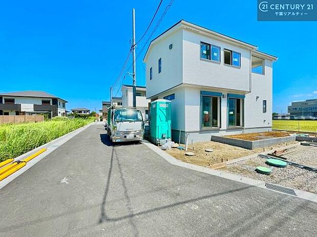 物件探しのご条件・ご要望・ご質問など、何なりと弊社スタッフまでお申し付けください！不動産に関することなら、どのようなことでも誠心誠意対応させて頂きます。