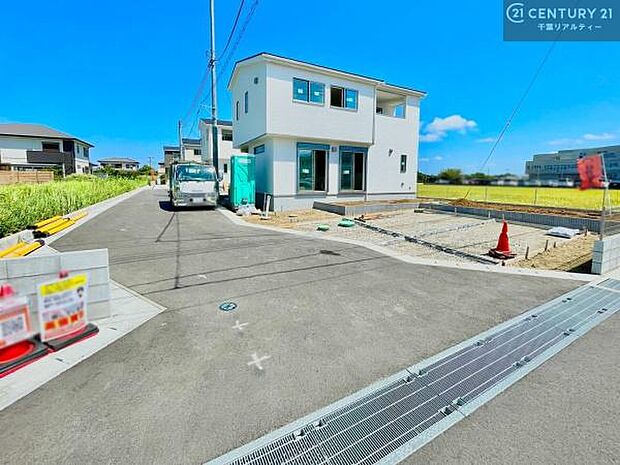 周辺環境や、お客様のご希望に合った物件も一緒にご案内を致します。住宅ローンアドバイザーによるご相談も承ります。当社はお問い合わせに即対応します！お待たせしません！