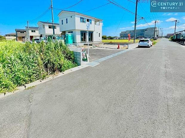 周辺環境や、お客様のご希望に合った物件も一緒にご案内を致します。住宅ローンアドバイザーによるご相談も承ります。当社はお問い合わせに即対応します！お待たせしません！