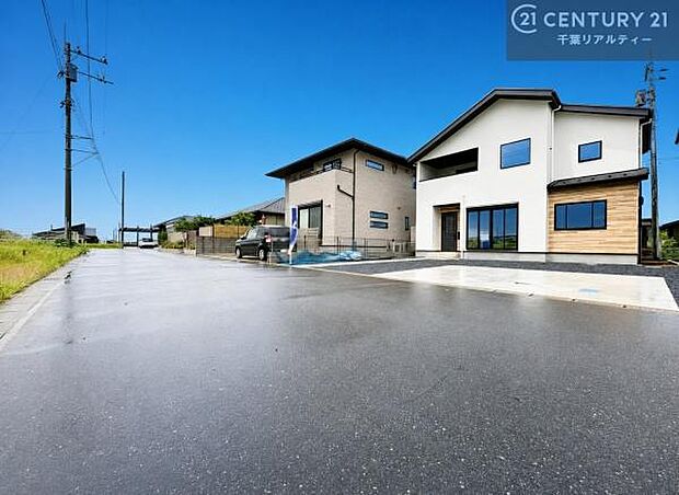 周辺環境や、お客様のご希望に合った物件も一緒にご案内を致します。住宅ローンアドバイザーによるご相談も承ります。当社はお問い合わせに即対応します！お待たせしません！