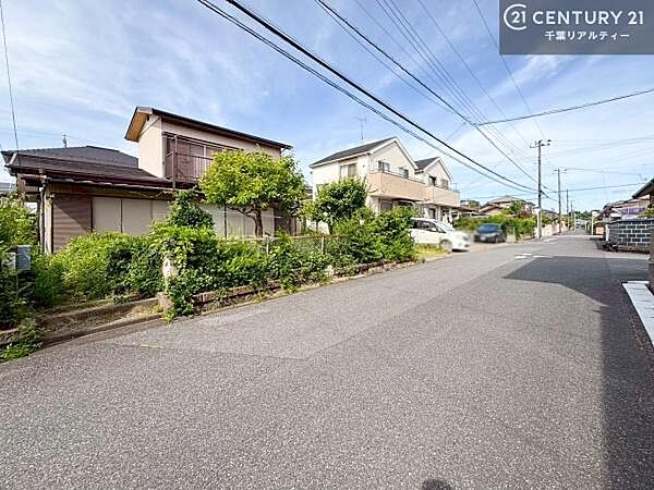 周辺環境や、お客様のご希望に合った物件も一緒にご案内を致します。住宅ローンアドバイザーによるご相談も承ります。当社はお問い合わせに即対応します！お待たせしません！