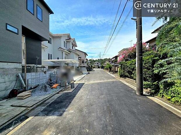 周辺環境や、お客様のご希望に合った物件も一緒にご案内を致します。住宅ローンアドバイザーによるご相談も承ります。当社はお問い合わせに即対応します!お待たせしません!