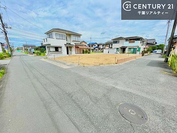 周辺環境や、お客様のご希望に合った物件も一緒にご案内を致します。住宅ローンアドバイザーによるご相談も承ります。当社はお問い合わせに即対応します!お待たせしません!