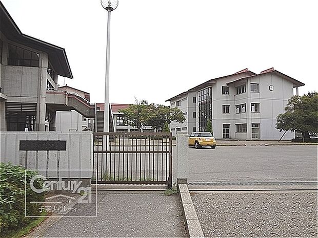 袖ケ浦市立蔵波中学校まで1084m