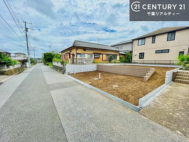 周辺環境や、お客様のご希望に合った物件も一緒にご案内を致します。住宅ローンアドバイザーによるご相談も承ります。当社はお問い合わせに即対応します!お待たせしません!