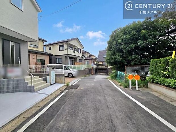 周辺環境や、お客様のご希望に合った物件も一緒にご案内を致します。住宅ローンアドバイザーによるご相談も承ります。当社はお問い合わせに即対応します!お待たせしません!