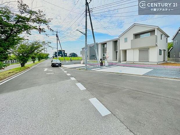 周辺環境や、お客様のご希望に合った物件も一緒にご案内を致します。住宅ローンアドバイザーによるご相談も承ります。当社はお問い合わせに即対応します!お待たせしません!