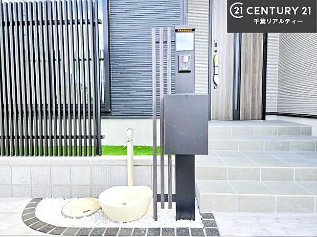 物件探しのご条件・ご要望・ご質問など、何なりと弊社スタッフまでお申し付けください!不動産に関することなら、どのようなことでも誠心誠意対応させて頂きます。