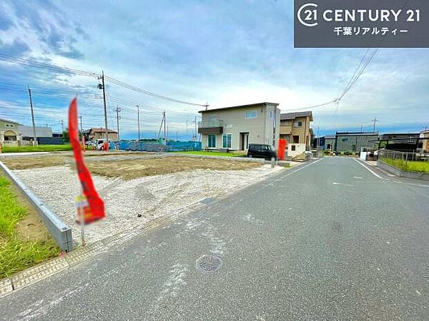 周辺環境や、お客様のご希望に合った物件も一緒にご案内を致します。住宅ローンアドバイザーによるご相談も承ります。当社はお問い合わせに即対応します!お待たせしません!