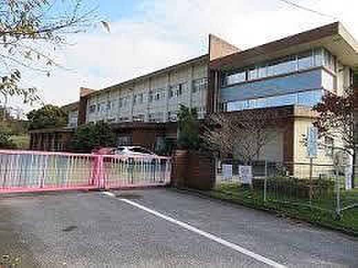 君津市立北子安小学校まで882m