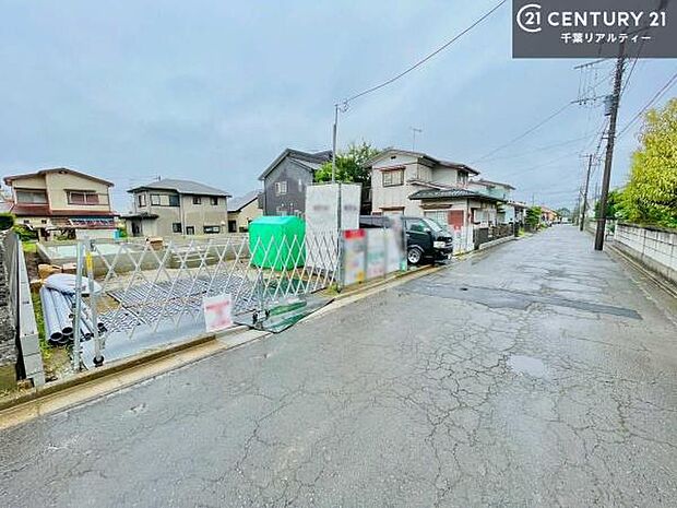 周辺環境や、お客様のご希望に合った物件も一緒にご案内を致します。住宅ローンアドバイザーによるご相談も承ります。当社はお問い合わせに即対応します!お待たせしません!
