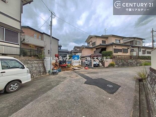 周辺環境や、お客様のご希望に合った物件も一緒にご案内を致します。住宅ローンアドバイザーによるご相談も承ります。当社はお問い合わせに即対応します!お待たせしません!